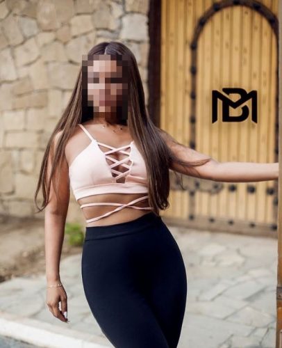 Harika otelde buluşan kadın Duru