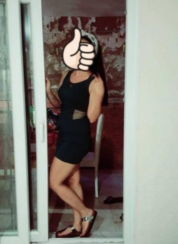 Olağanüstü esmer hatun Esen